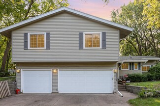 15005 1st Ave S, Burnsville, MN 55306