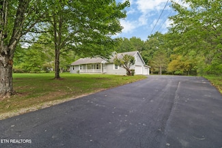 236 Will Dr, Crossville, TN 38555