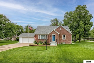 355 W 1st St, Cortland, NE 68331