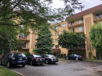 6400 W Belle Plaine Ave Unit 411, Chicago, IL 60634
