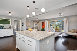 319 Marquis Ln, San Antonio, TX 78216