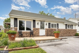 2842 Oakland Rd, Dover, PA 17315