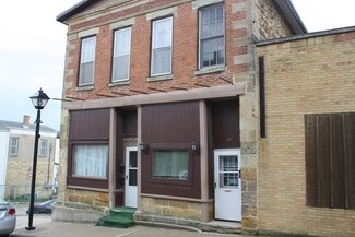 38 High St, Mineral Point, WI 53565