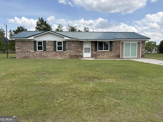 505 N Fieldstone Dr, Ocilla, GA 31774