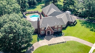 9470 Fox Hill Cir S, Germantown, TN 38139