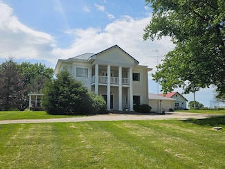 6585 NE Catawba Rd, Breckenridge, MO 64625