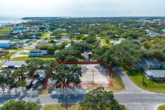 104 S 4th St, Fulton, TX 78358