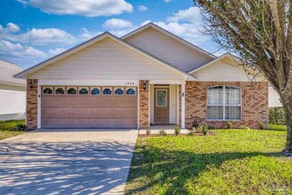 1924 Gulf Bay Ln, Pensacola, FL 32506