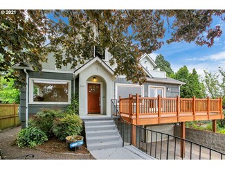 3762 N Melrose Dr, Portland, OR 97227
