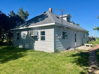 16 Lowell Rd, Gibbon, NE 68840