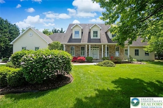 4511 Hampshire Dr, Bethlehem, PA 18017