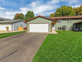 580 31st St W, Hastings, MN 55033