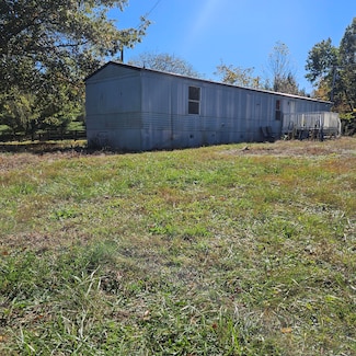 270 Hensley Rd, East Bernstadt, KY 40729