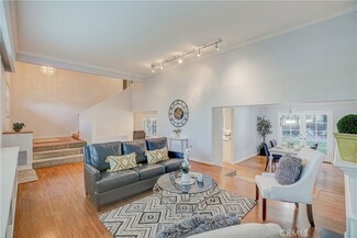 2518 N Greenbrier St, Santa Ana, CA 92706