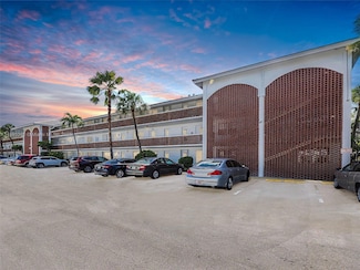 2050 NE 39th St Unit W212, Lighthouse Point, FL 33064