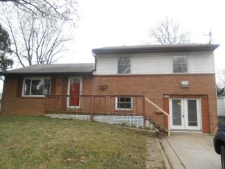 1433 Country Club Rd, Columbus, OH 43227