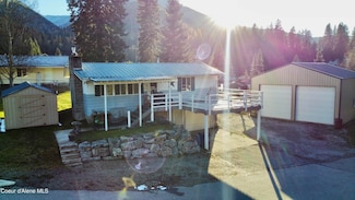 724 Idaho St, Mullan, ID 83846