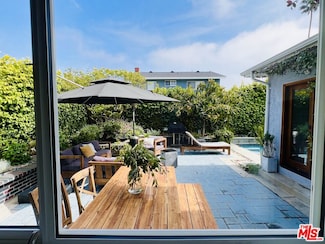 12544 Presnell St, Los Angeles, CA 90066