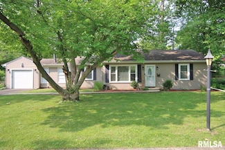 324 W Stonegate Rd, Peoria, IL 61614