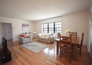 211 Lake Shore Rd Unit 2, Brighton, MA 02135
