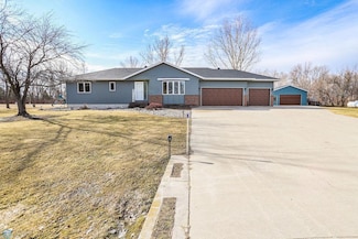 118 Elm St, Hickson, ND 58047