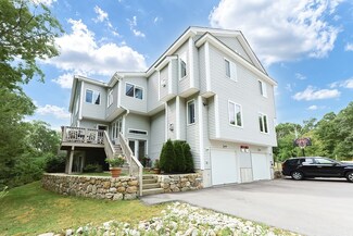 402 Old Bridge Ln Unit 402, Bellingham, MA 02019