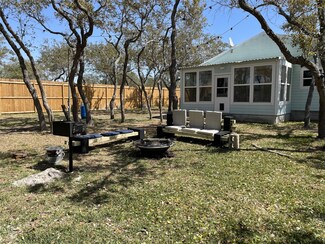 1016 Hardee St, Rockport, TX 78382