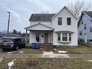 1221 Garfield Ave NW, Grand Rapids, MI 49504