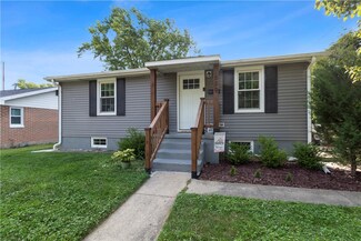 619 11th St, Charleston, IL 61920