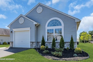 43 Saxony Cir, Manchester Township, NJ 08759