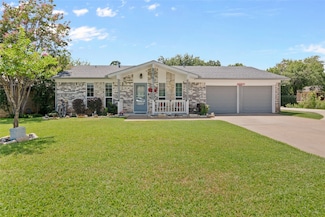 329 Carnation Ln, Hurst, TX 76053