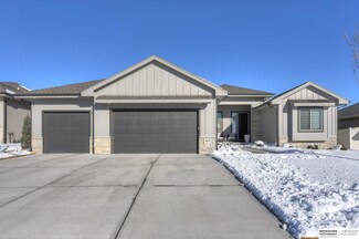 8907 N 171st St, Bennington, NE 68007