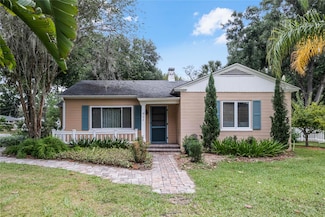 823 W 11th Ave, Mount Dora, FL 32757