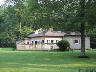 905 Latonka Dr, Mercer, PA 16137