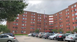 27 Mount Vernon St, Worcester, MA 01605