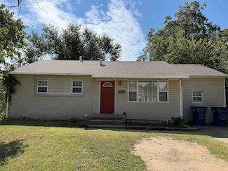 2108 W Oak Ave, Duncan, OK 73533