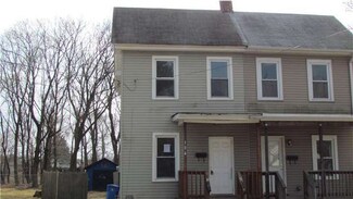 104 W Clinton St, Clayton, NJ 08312
