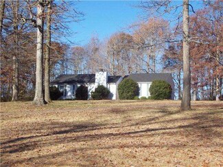 5047 Highway 100, Lyles, TN 37098