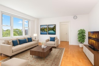 210 Pelham Rd Unit 6H, New Rochelle, NY 10805