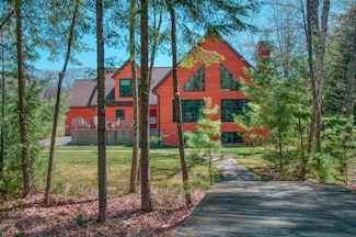 1487 Oak Ln, Eagle River, WI 54521