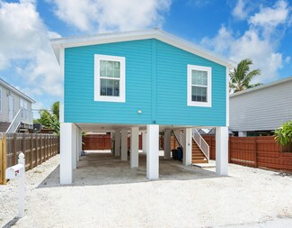 16 Pequena Ln, Key West, FL 33040