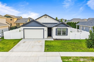 4721 W Owl St, Moses Lake, WA 98837