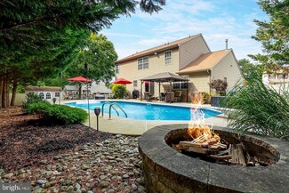 131 Carriage Hill Cir, Mantua, NJ 08051