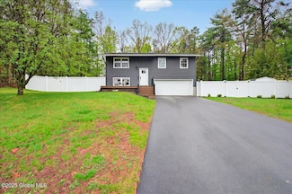 42 Red Coach Trail, Ballston Spa, NY 12020