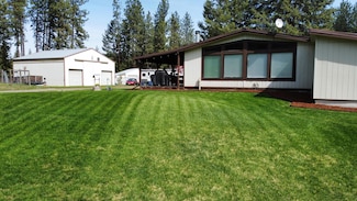 1197B Williams Lake Rd, Evans, WA 99126