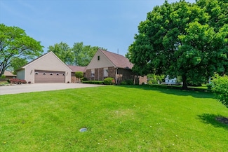 419 Circle Dr, Odell, IL 60460