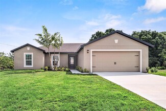 202 SW Ridgecrest Dr, Port St. Lucie, FL 34953