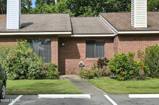 1512 Heritage Ln, Daytona Beach, FL 32117