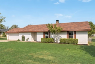 407 Cocopa Dr, Gainesville, TX 76240