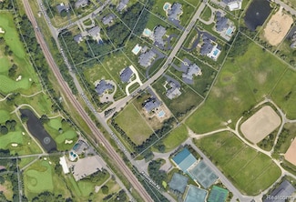 502 Chase Ln, Bloomfield Hills, MI 48304